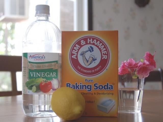 Xử lý mùi hôi hố ga tại nhà bằng backing soda