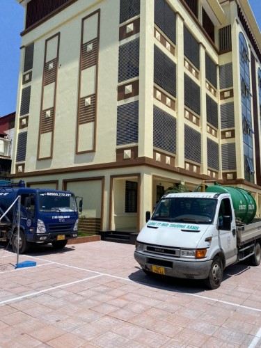 HÚT BỂ PHỐT GIÁ RẺ TẠI KÍ TÚC XÁ ĐẠI HỌC TOÀN QUẢNG NINH LIÊN HỆ: 0975.784.395