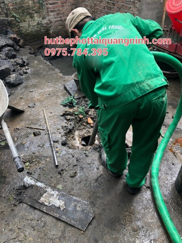 HÚT BỂ PHỐT GIÁ RẺ TẠI GIẾNG ĐỒN, HẠ LONG LIÊN HỆ: 0975.784.395