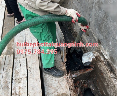 HÚT BỂ PHỐT GIÁ RẺ TẠI CHỢ HẠ LONG LIÊN HỆ: 0975.784.395